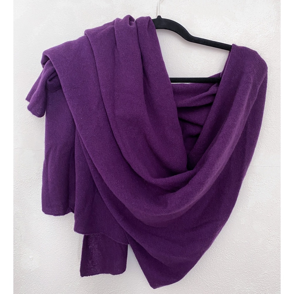 Oversized 100% cashmere wrap